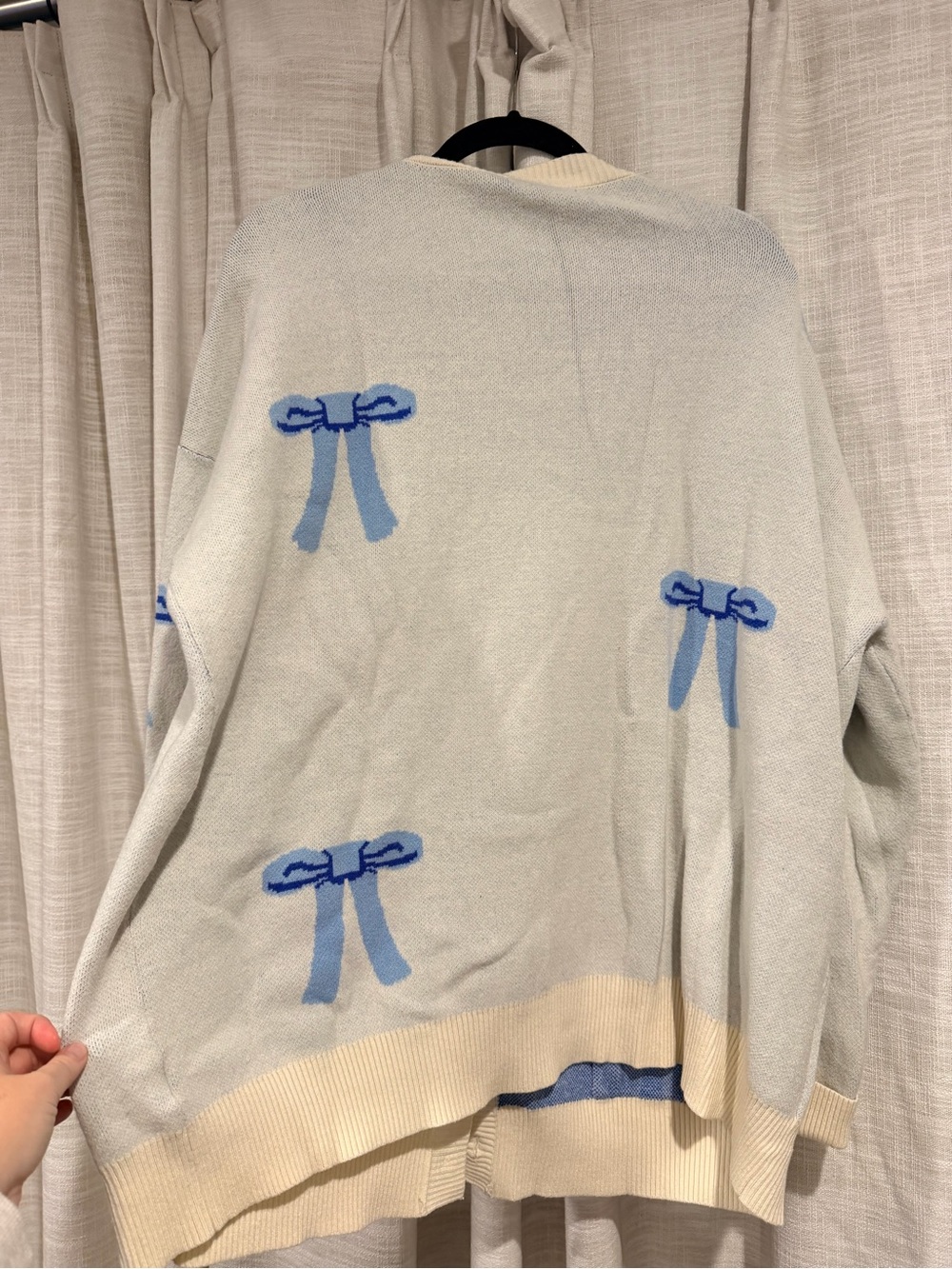Light Blue Bow-Appliqué Women's Cardigan Sweater - Casual Crewneck